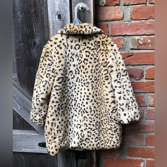 Girl’s Faux Fur Leopard Coat Size 3! ✨ - Picture 2 of 6